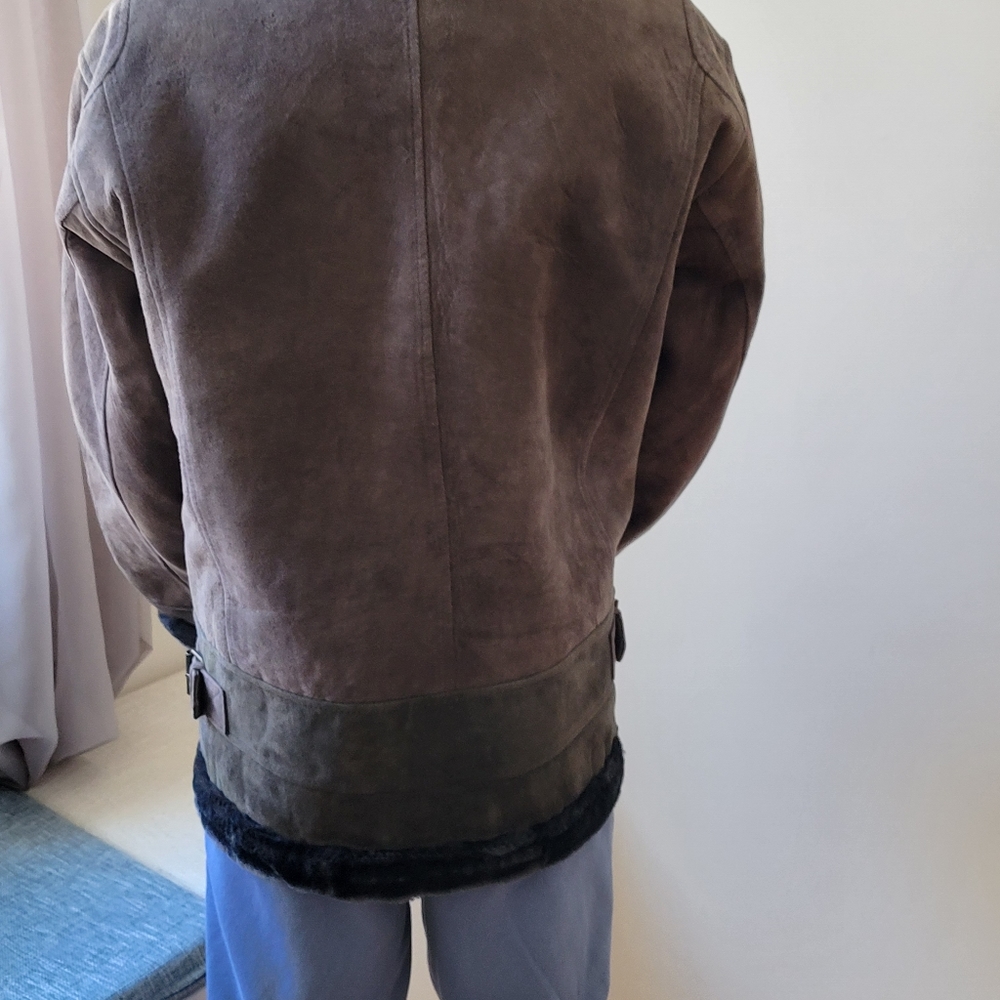 Leather jacket - Picture 3 of 7